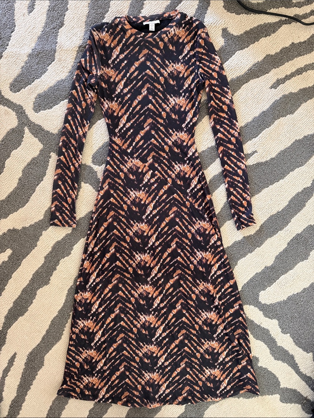 Topshop Black and Rust Chevron-Print Long Sleeve Midi Dress